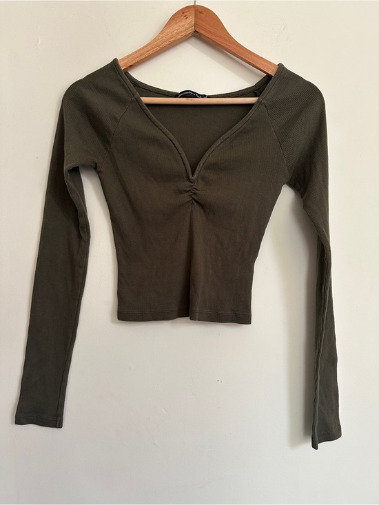Abercrombie & Fitch Tops - Abercrombie V-Neck Ruched Top